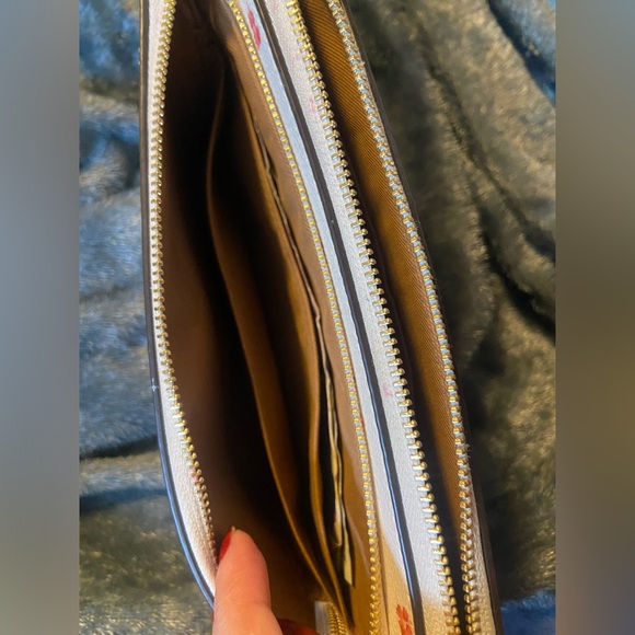 COPY - Coach bow zip wallet - Picture 6 of 6